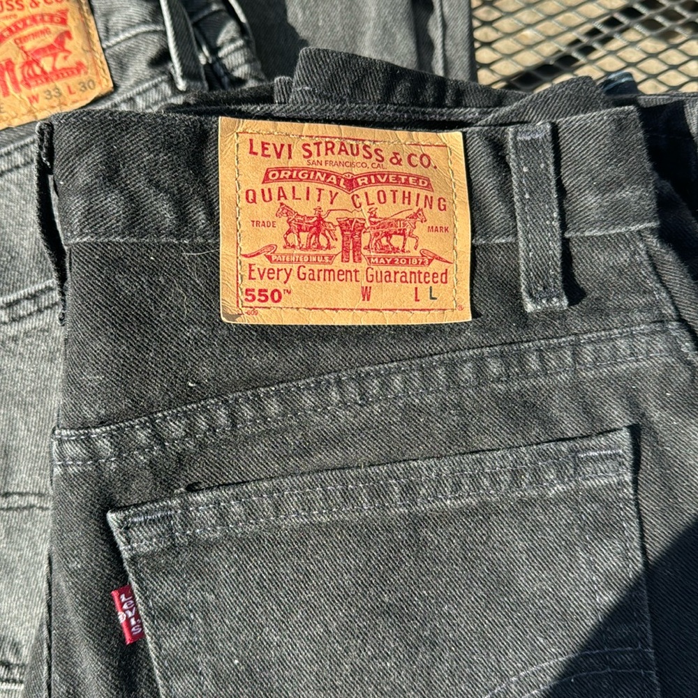 LEVI JEANS